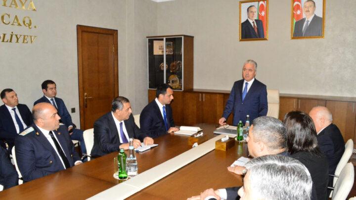 Naftalan Şəhər İcra Hakimiyyətinin başçısı kollektivə təqdim olunub