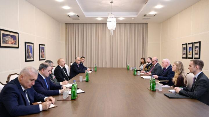 Prezident İlham Əliyev Birləşmiş Krallığın müdafiə üzrə dövlət nazirini qəbul edib
