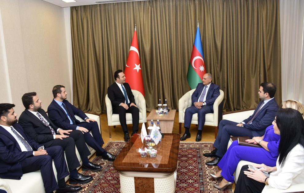 YAP Sədrinin müavininin AK Parti Gənclik Qollarının nümayəndə heyəti ilə görüşü olub