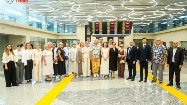 Rusiyalı mütəxəssislər Yeni Klinikada təcrübə mübadiləsi aparıblar