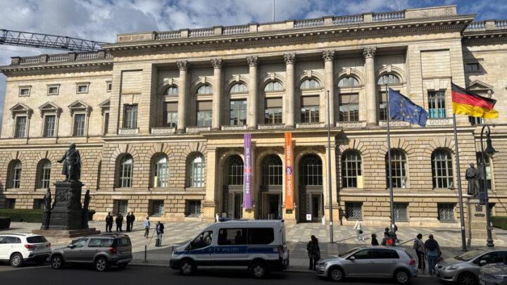 Almaniyada seçkilər: Berlində Sol Partiya, Meklenburq-Ön Pomeraniyada isə AfD liderdir