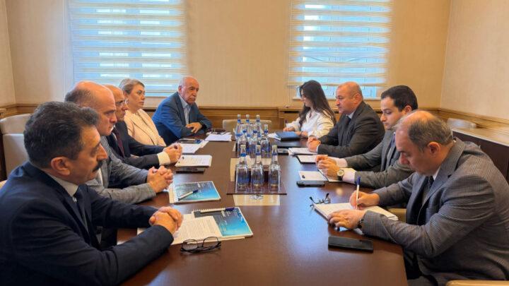 İctimai Şura üzvləri ilə dövlət borcunun idarə edilməsi istiqamətində görülən işlərlə bağlı fikir mübadiləsi aparılıb