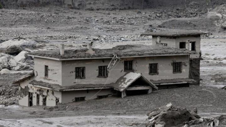 Nepalda daşqın nəticəsində ölənlərin sayı 939-a çatıb