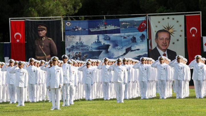 Türkiyədə təhsilini bitirən Azərbaycan Ordusunun hərbi qulluqçularına diplomlar təqdim edilib