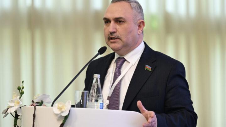 Fransada etirazlar xroniki xarakter alır, sosial-iqtisadi narazılıq siyasi böhrana çevrilir