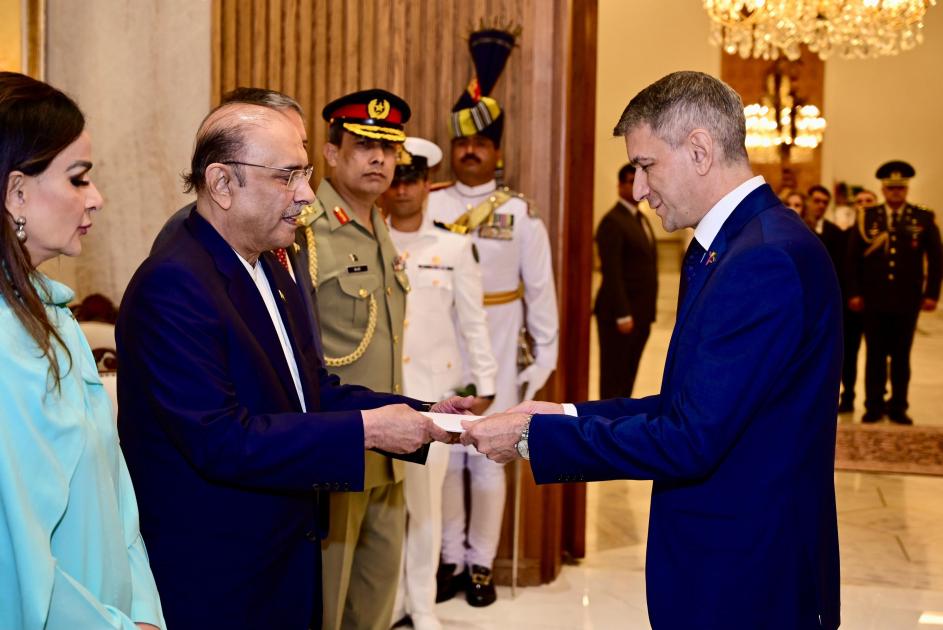 Azərbaycan səfiri etimadnaməsini Pakistan Prezidentinə təqdim edib