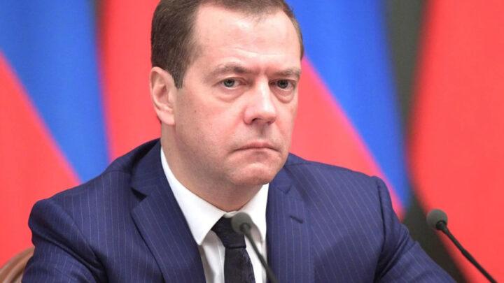 Dmitri Medvedev: Biz İranla olan münasibətlərimizi başqa ölkəyə qurban verməyəcəyik