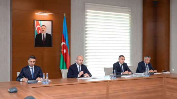 Dövlət Şəhərsalma və Arxitektura Komitəsinin sədri Ağdaşda vətəndaşların müraciətini dinləyib