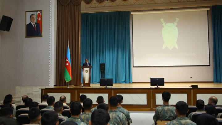 Hərbi Prokurorluğun rəhbərliyi kursantlarla görüşüb