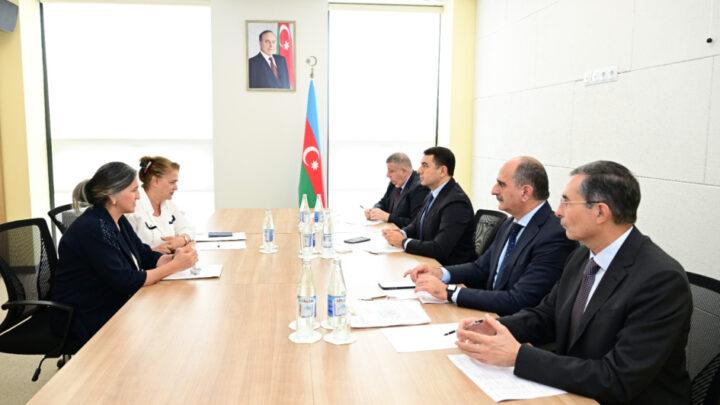 Mədəniyyət naziri Adil Kərimli Füzuli şəhərində vətəndaşların müraciətlərini dinləyib