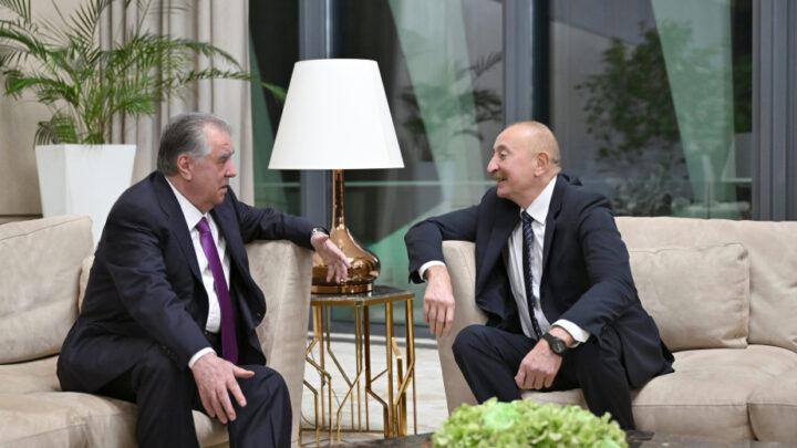 Prezident İlham Əliyev Tacikistan Prezidenti ilə görüşüb