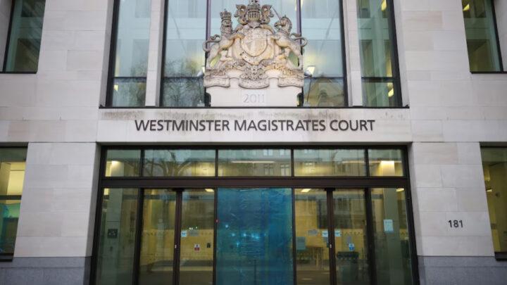Britaniyada iki İran vətəndaşı terror planı ittihamı ilə məhkəmə qarşısına çıxarılıb