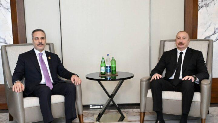 Prezident İlham Əliyev Türkiyənin xarici işlər nazirini qəbul edib