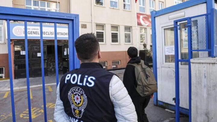 Türkiyə məktəblərdə hücumların qarşısını alacaq layihəyə start verir